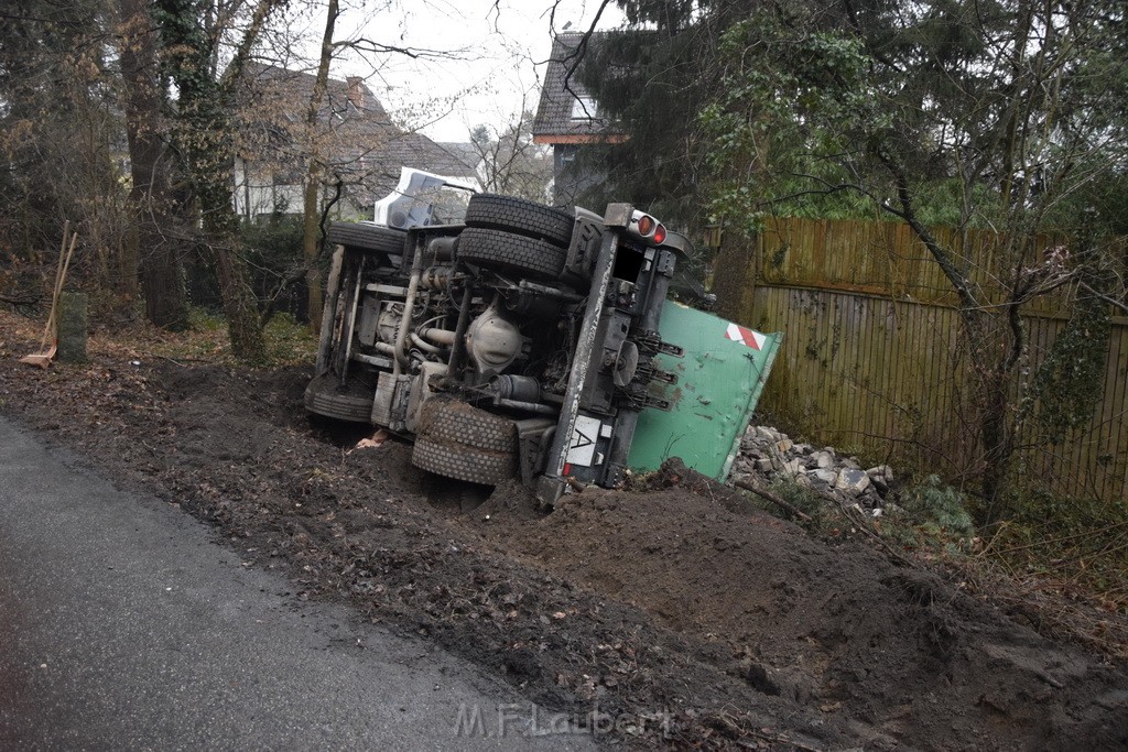 Container LKW umgestuerzt Koeln Brueck Bruecker- Dellbruecker Mauspfad P017.JPG - Miklos Laubert